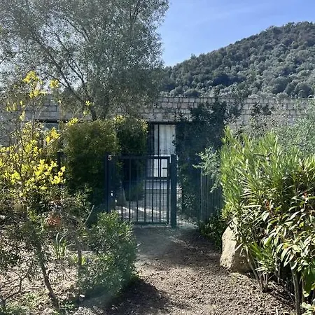 N5 Maison T2 Climatise * Ajaccio (Corsica)
