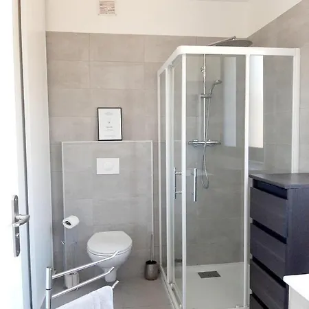 N5 Maison T2 Climatise * Ajaccio (Corsica)